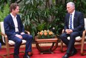 Recibe Díaz-Canel a alto directivo de WestJet