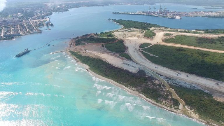 Canal de entrada a la bahía. Foto: ZEDM