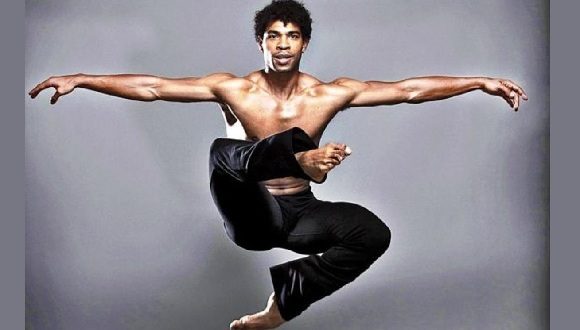 Acosta ha bailado profesionalmente con algunas de las compañías más prestigiosas del mundo, incluido, por supuesto, el Ballet Nacional de Cuba. Foto: El Periodico
