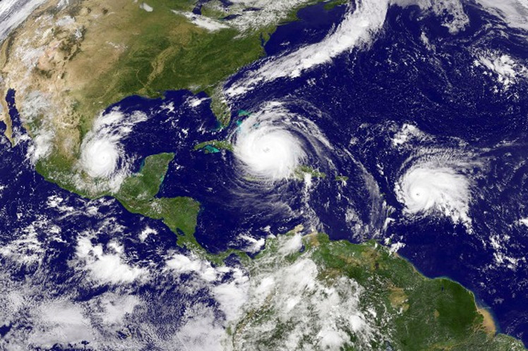 Mapa que muestra ciclón en el Caribe