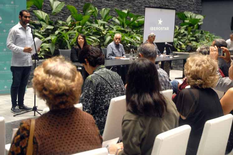 rueda de prensa sobre el Concurso de coches antiguos 