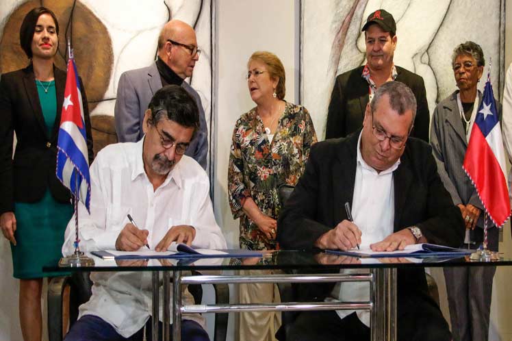 Cuba y Chile firman convenio de cooperación en el ámbito audiovisual