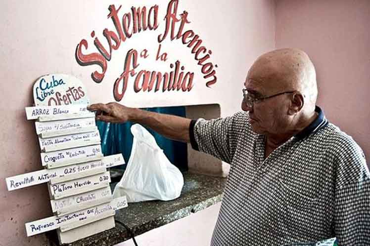 Comedor familiar en Cuba