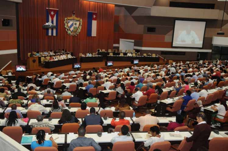 Diputados del Parlameto cubano