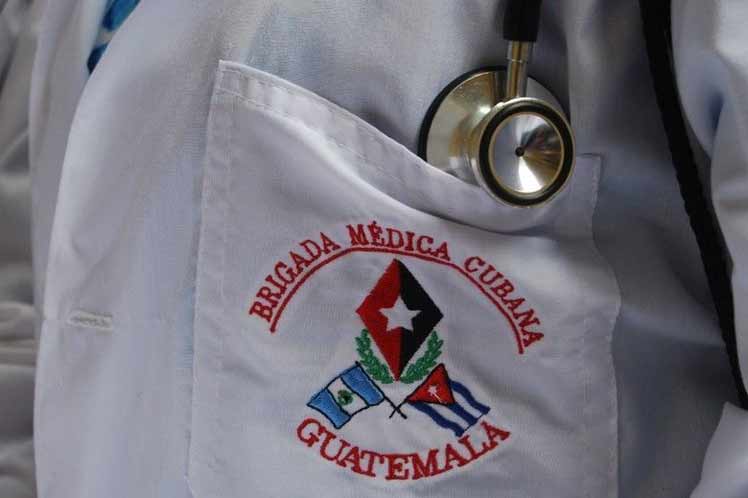 Médicos cubanos brindan au apoyo solidario en Guatemala. Médicos cubanos brindan au apoyo solidario en Guatemala.