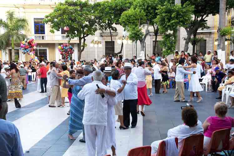 danzón, baile nacional cubano