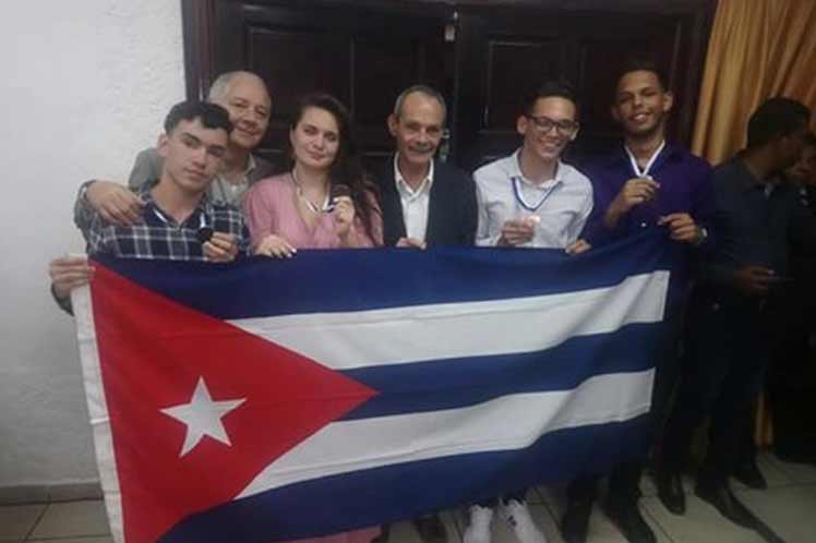 Jóvenes cubanos en Olimpiada Centroamericana de Biología