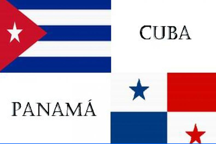 Banderas de Cuba y Panamá