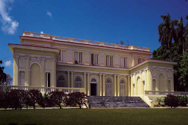 Casa del tabaco El Laguito