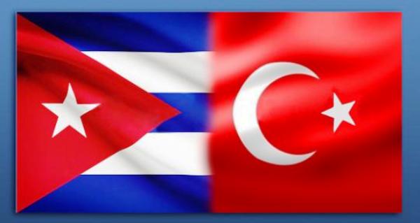 Banderas de Cuba y Turquía