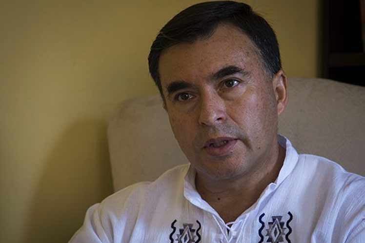 Embajador de Bolivia en Cuba, Juan Ramón Quintana. Embajador de Bolivia en Cuba, Juan Ramón Quintana.