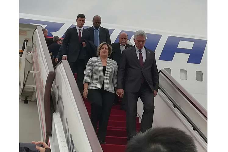 Presidente cubano llega a China