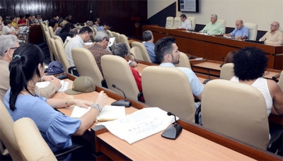 Miguel Díaz-Canel Bermúdez durante una reunión del grupo de trabajo encargado de la atención a la recreación