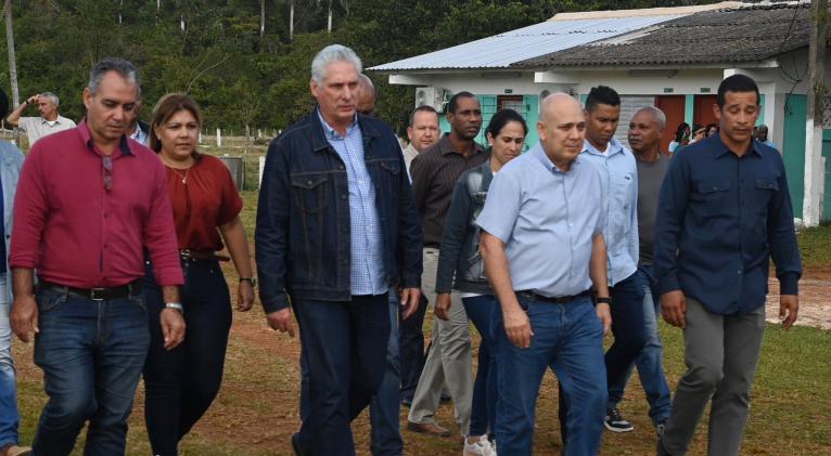 Díaz-Canel por sitios de interés económico en Isla de la Juventud