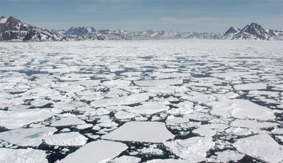 La reducción del hielo marino ártico, uno de los nueve “puntos de no retorno” sobre los que alertan los científicos. Foto: Getty.