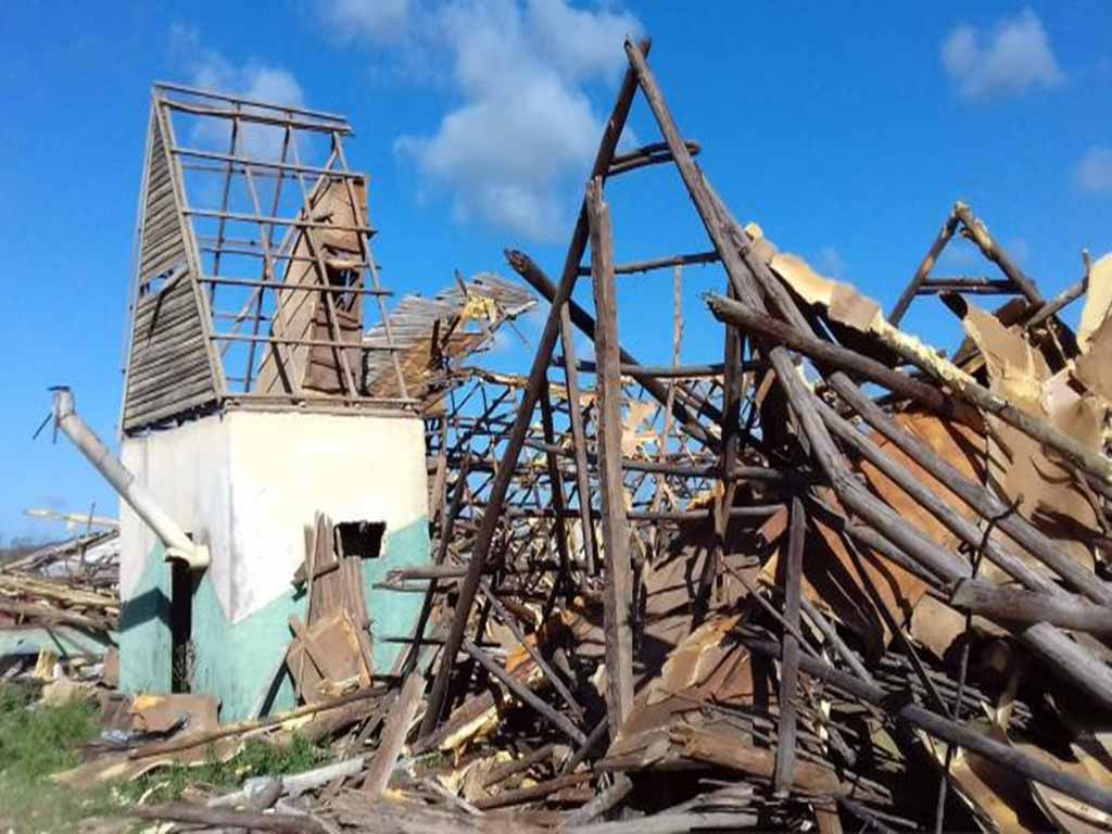 Presidente de Cuba visita provincia más afectada por huracán