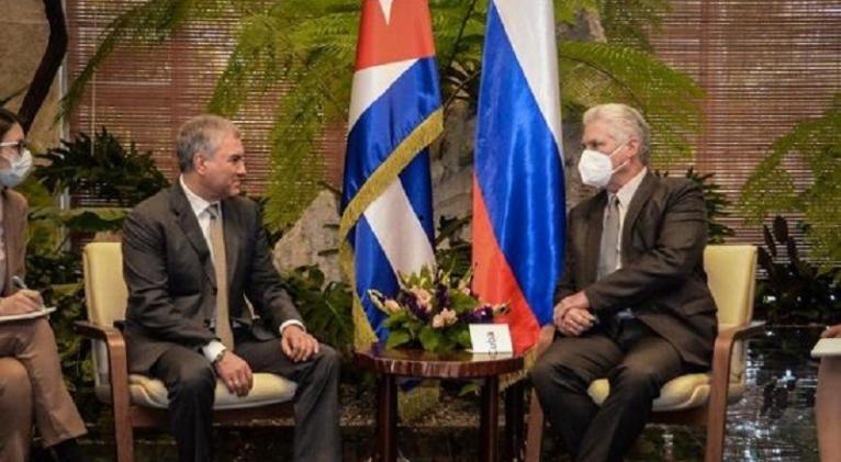 El presidente de Cuba, Miguel Díaz-Canel, dio la bienvenida hoy al titular de la Duma Estatal (cámara baja) de la Asamblea Federal de la Federación de Rusia, Vyacheslav Volodin, de visita oficial en la isla.
