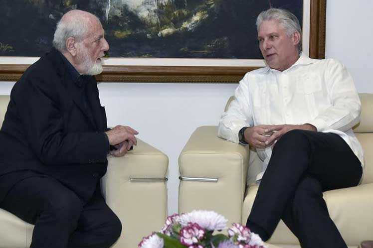 Presidente de Cuba recibe al artista italiano Michelangelo Pistoletto