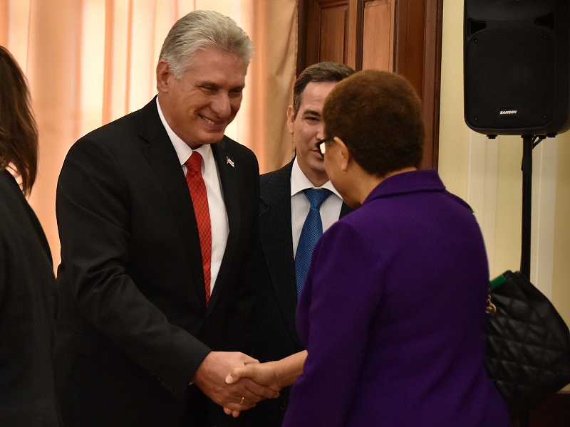 Díaz-Canel afirmó que el retroceso experimentado con las relaciones bilaterales en tiempos recientes, y en particular el bloqueo económico, perjudican los intereses de ambos pueblos