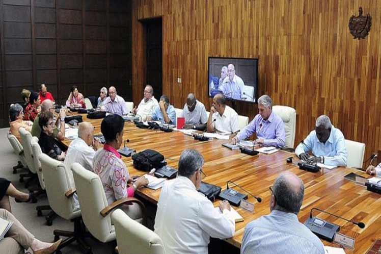 Presidente cubano chequea recuperación tras daños por fuertes lluvias
