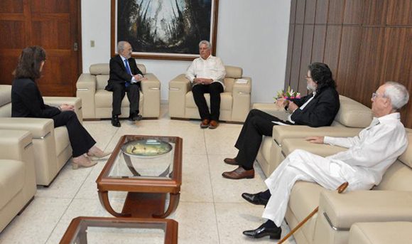 Díaz-Canel recibe a Santiago Muñoz, director de la RAE