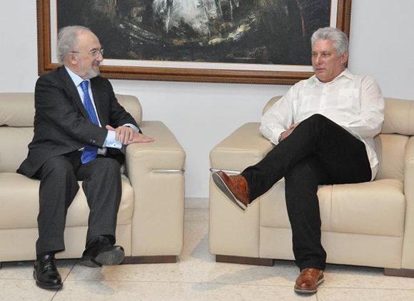 Díaz-Canel recibe a Santiago Muñoz, director de la RAE