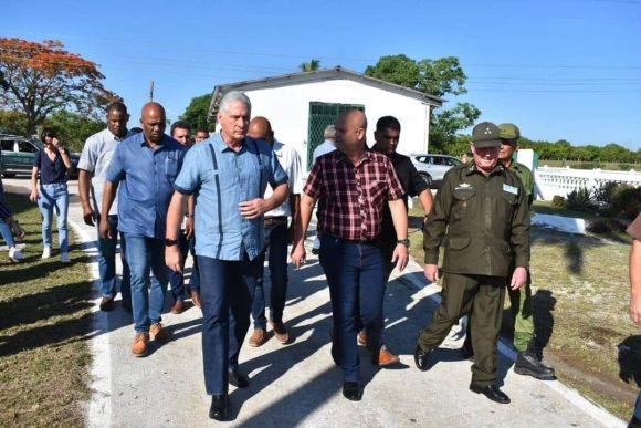 Presidente cubano regresa a Santa Clara para intercambiar con el pueblo