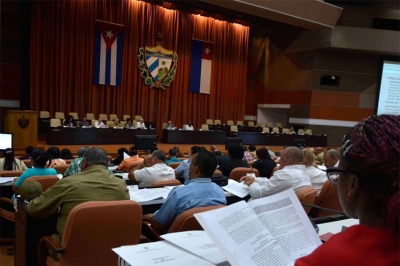 Nuevas leyes complementan Constitución cubana 