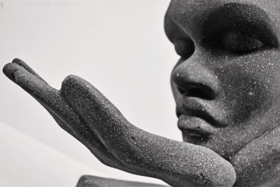  Escultora cubana Rita Longa