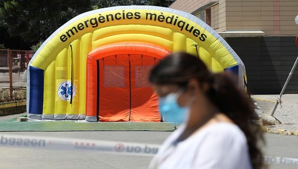 Hospital de campaña frente al hospital Arnau de Vilanova. Lleida, España, 4 de julio de 2020. Foto: Reuters