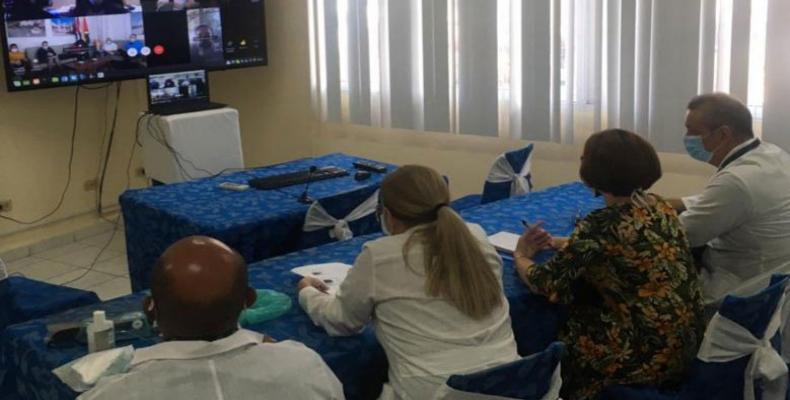 Expertos cubanos intercambian con homólogos de otros países sobre la pandemia 