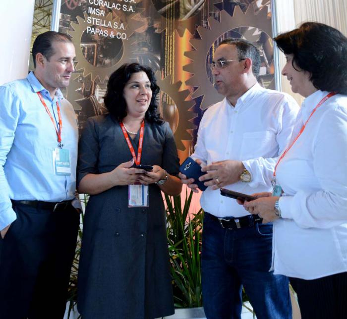 Directivos de Coralsa durante la recién concluida Feria Internacional de La Habana. Foto: Ricardo López Hevia