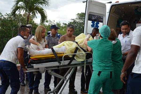 Trasladan sobreviviente de accidente aéreo. Trasladan sobreviviente de accidente aéreo.