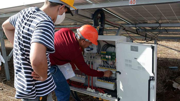 nuevo parque fotovoltaico, el Antonio Pías Gómez II, de 2,5 Megawatts (MWh) de potencia nuevo parque fotovoltaico, el Antonio Pías Gómez II, de 2,5 Megawatts (MWh) de potencia