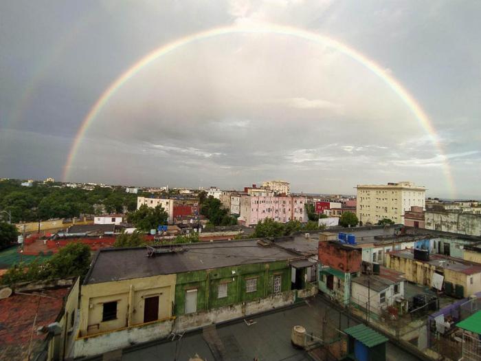 Un bello arcoíris fue observado en La Habana tras el paso de la tormenta tropical Laura. Foto: tomada de Radio Rebelde digital Un bello arcoíris fue observado en La Habana tras el paso de la tormenta tropical Laura. Foto: tomada de Radio Rebelde digital