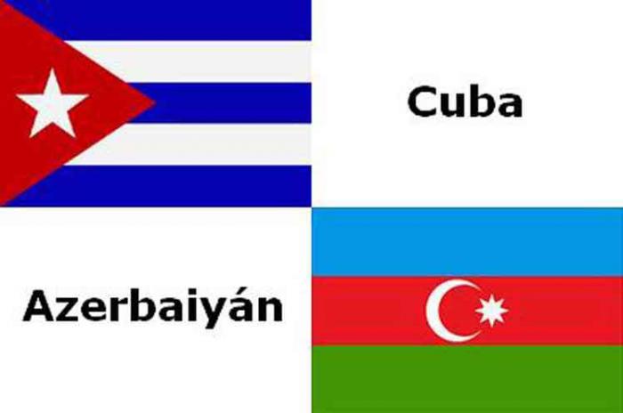 banderas de Cuba y Azerbaiyán