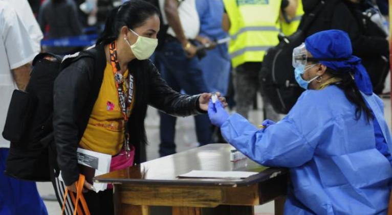 Aclaran dudas sobre el protocolo de salud vigente en los aeropuertos de Cuba