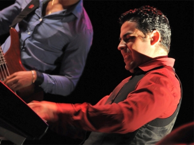 Pianista cubano Alejandro Falcón abre programa de Boleros de Oro 