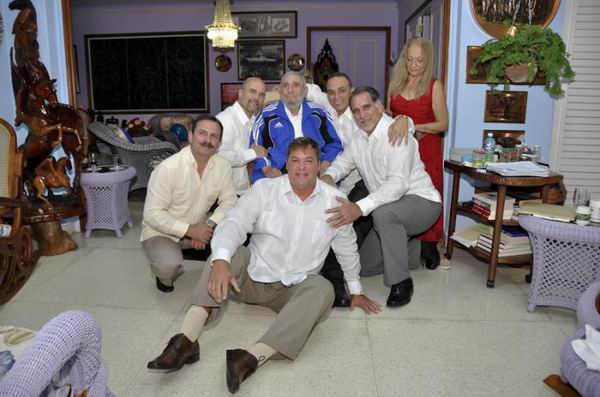 Fidel Castro Ruz, con los cinco Héroes