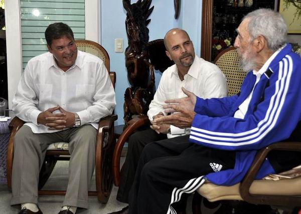 Fidel Castro y los cinco Héroes