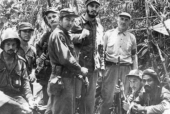 En la Sierra Maestra. Foto: Sitio Fidel Soldado de las Ideas. En la Sierra Maestra. Foto: Sitio Fidel Soldado de las Ideas.
