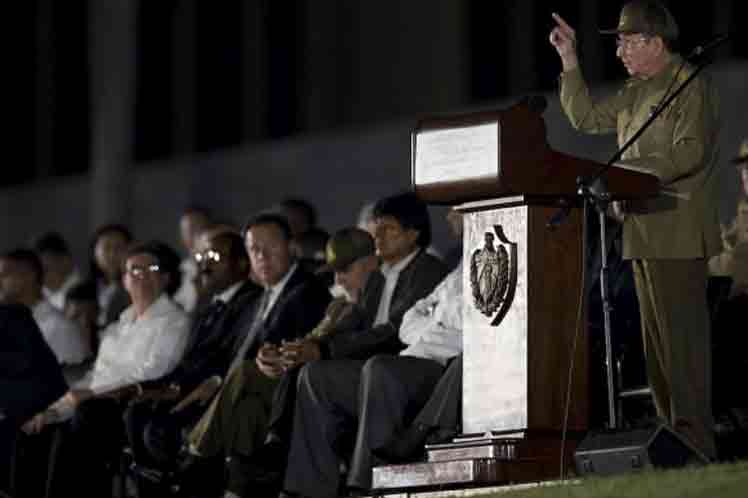 Raúl Castro en homenaje póstumo a Fidel Castro.