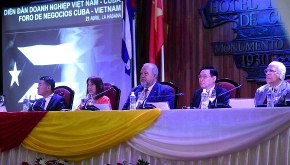 Foro de negocios entre Vietnam y Cuba