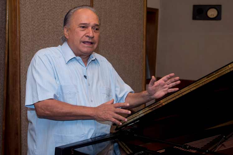 compositor Frank Fernández compositor Frank Fernández