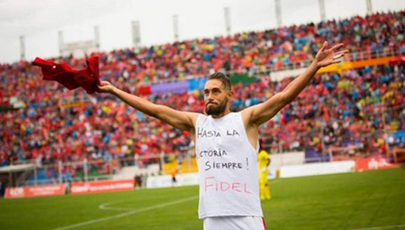 Futbolista peruano que dedicó gol a Fidel
