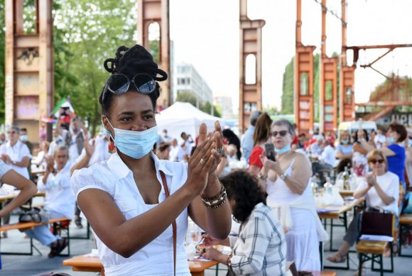 Médicos cubanos celebran con sus pacientes en Turín