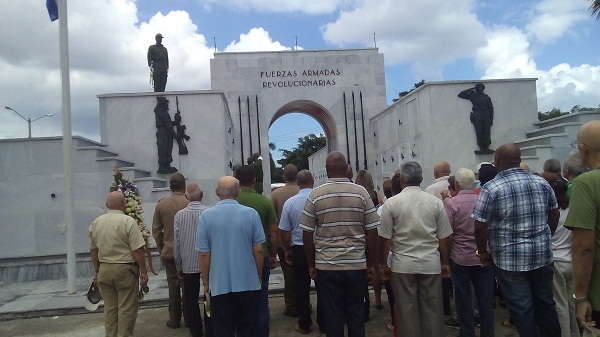 Homenaje al combatiente revolucionario Guillermo Elizalde Sotolongo