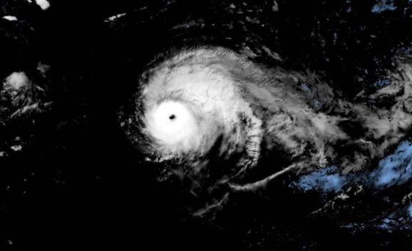 Es el huracán más fuerte registrado en el extremo norte y este de la cuenca del Atlántico.