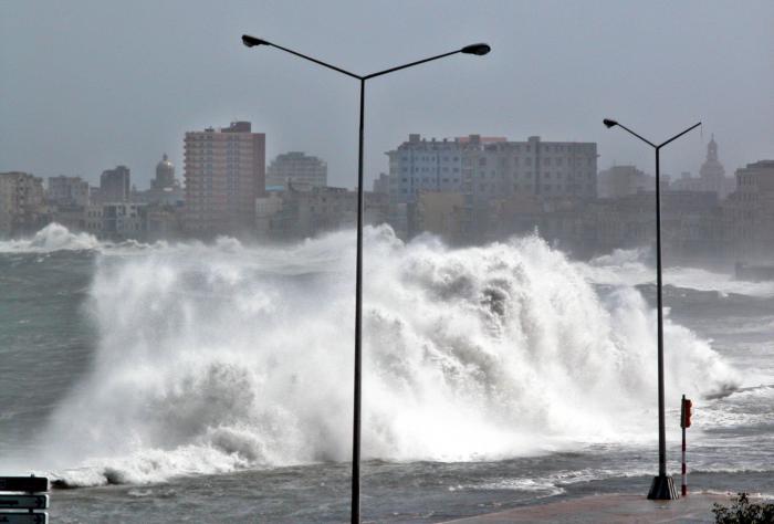  El pronóstico cubano indica que la temporada será activa, esperándose la formación en toda la cuenca del Atlántico tropical de 15 ciclones tropicales con nombre (reciben denominación una vez alcanzada la fase de tormenta tropical), de los cuales ocho podrían alcanzar la categoría de huracán. Foto: Otmaro Rodríguez 