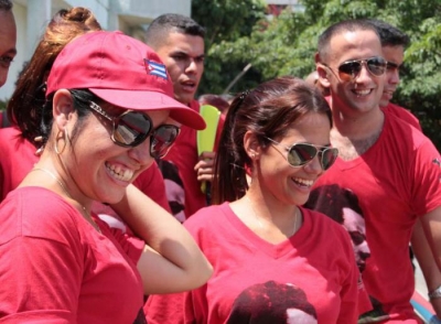Jóvenes cubanos Jóvenes cubanos